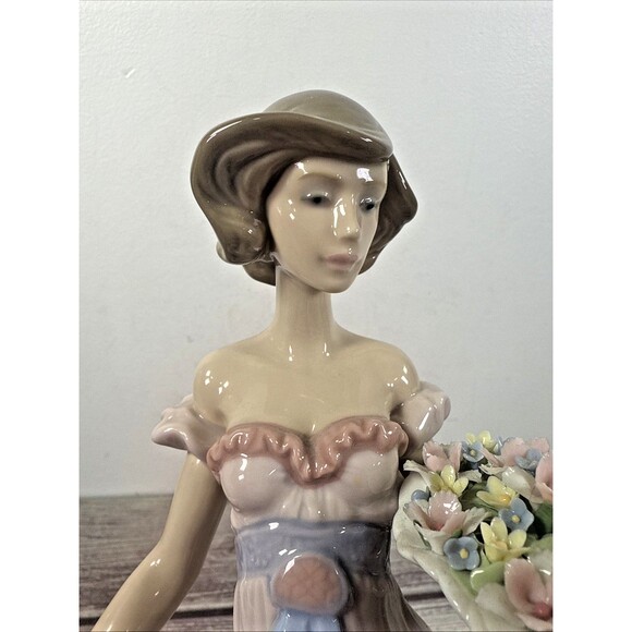 Lladro Spring Flirtation 6365 Pristine Condition - Picture 5 of 12